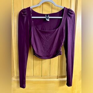 Windsor long sleeve crop top blouse, size small, maroon in color